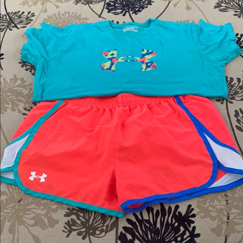 Girls under armour 2pc short sleeve short set YXL